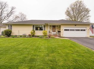 179 Rosemont Dr, Rochester, NY 14617