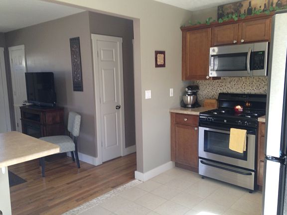 5th image of 411 19th St