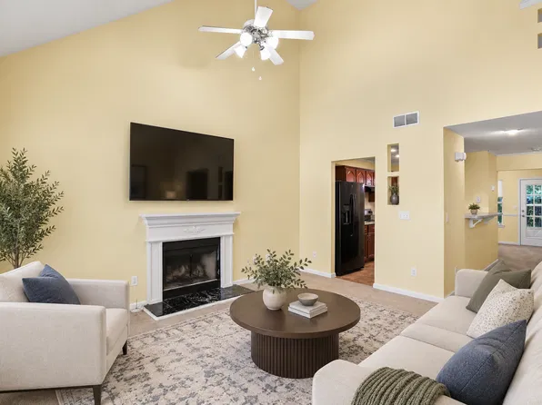 4633 Ravenwood Loop, Union City, GA 30291