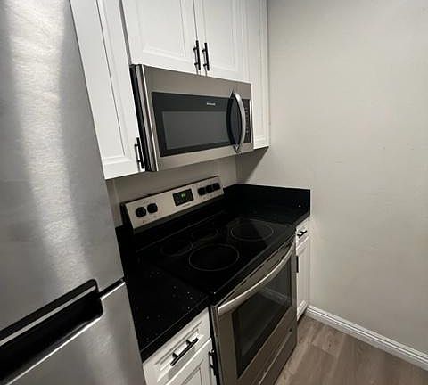 3rd image of 2124 Garnet Ave #A