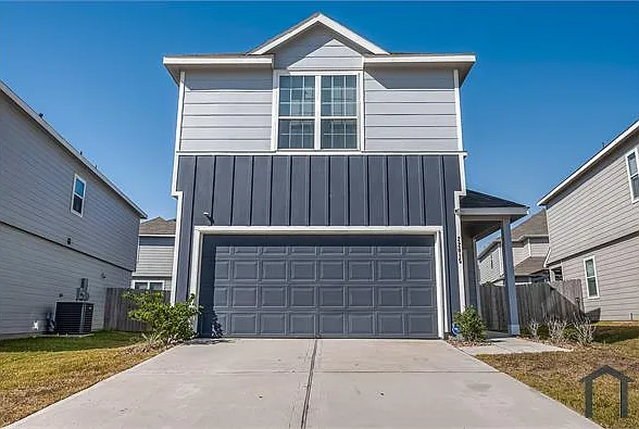 3 bed, 1302 sqft, $1,850 — Photo 1