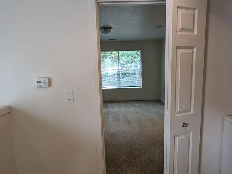 Halsey East Townhomes — Photo 167