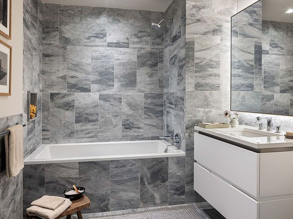 2nd image of 450 Washington St #511