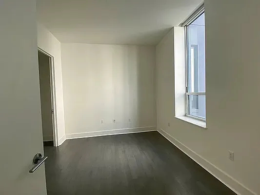 Rented by RELO REDAC INC. | media 6