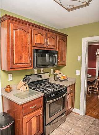 5th image of 2020 Lyndon Ave