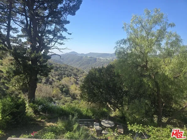 2385 Roscomare Rd Unit B2, Los Angeles, CA 90077