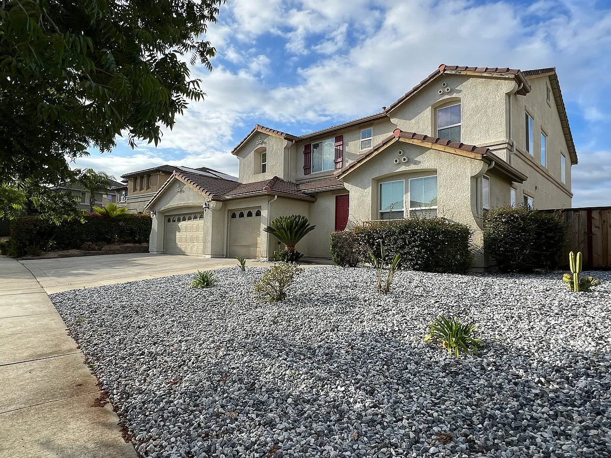Building Photo - 585 Myrtle Beach Dr