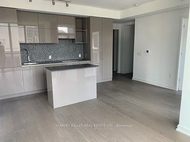 1 Yorkville Ave #705 — Photo 16