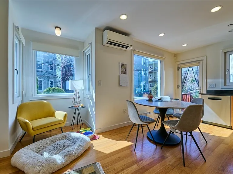 17 Clary St #1 — Photo 3
