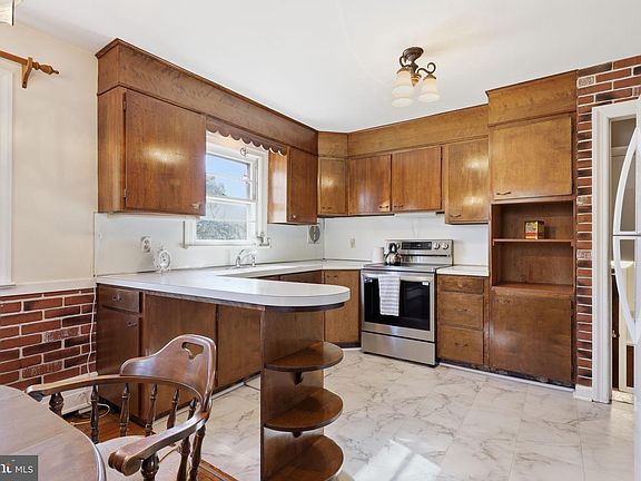 5th image of 223 Orchard Rd