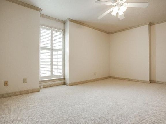 5th image of 2710 Douglas Ave APT 141