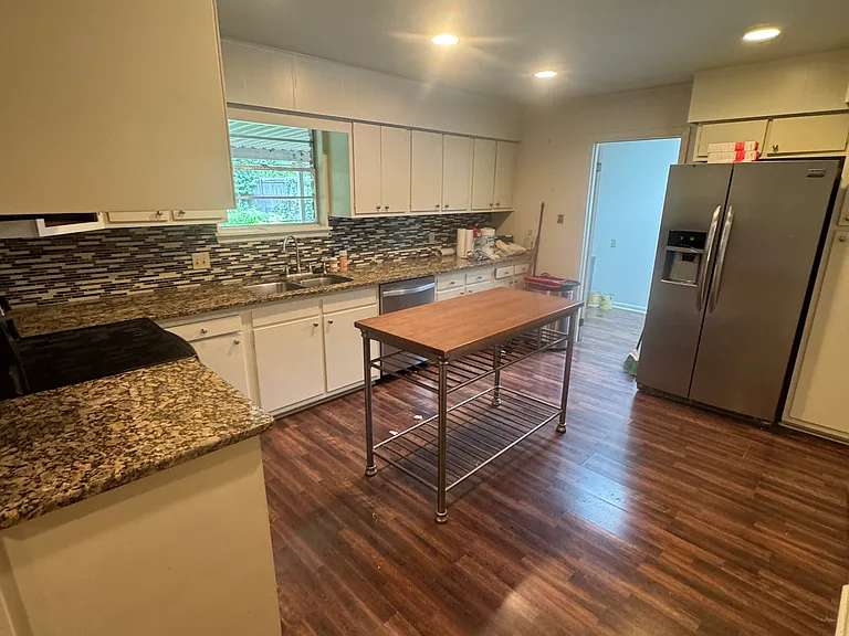 695 Maxine Dr — Photo 4