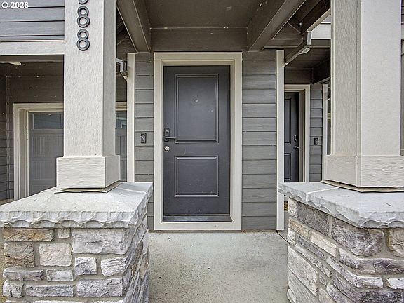 5th image of 988 SW 2nd Way