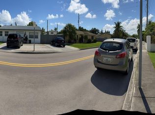 823 N 20th Ct, Hollywood, FL 33020