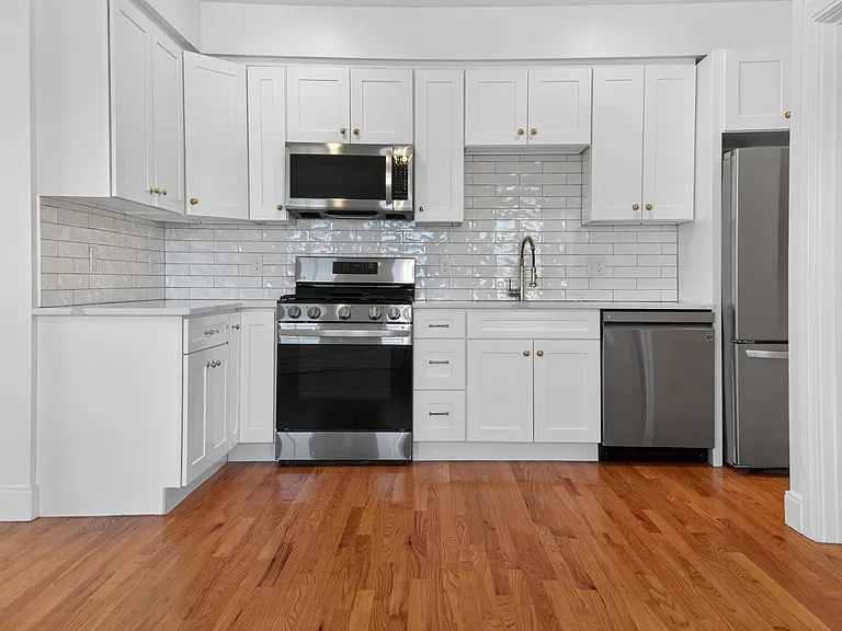 138 Centre St #6 — Photo 14