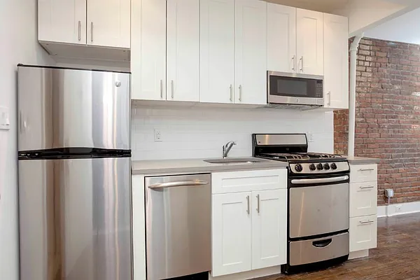 Rented by Town Residential | media 28