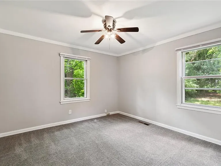 1682 Bridgeport Dr NE — Photo 14