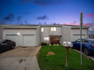 1914 N Alpine Dr, Glendale Heights, IL