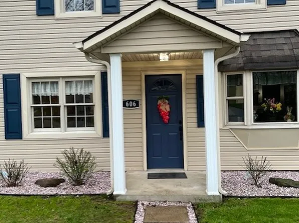 606 18th St, North Apollo, PA 15673