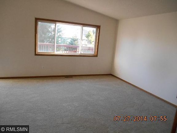 2nd image of 724 Meadow Lake Pl