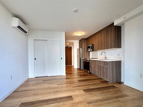 4th image of 1500 Rycroft St #508R