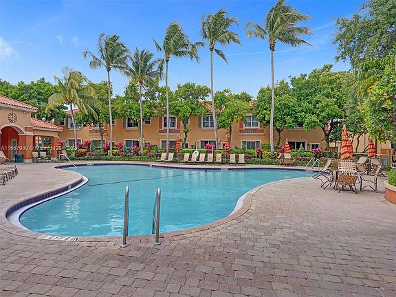 3rd image of 4936 Windward Way #1303