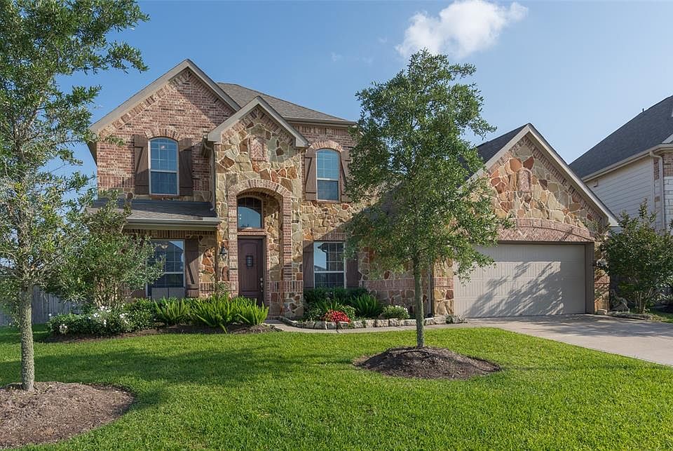 1st image of 7827 Chinaberry Sky Ln
