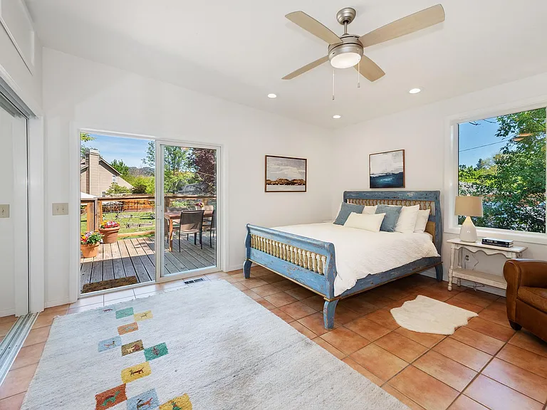 15265 Arnold Dr — Photo 31