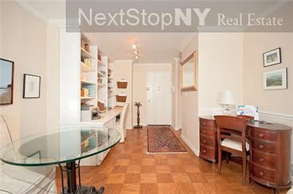 Sold by NextStopNY | media 25