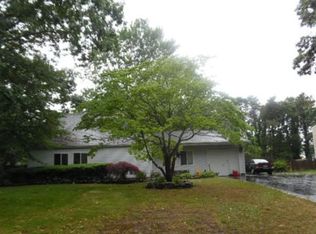 14 Silver Pine Dr, Medford, NY 11763