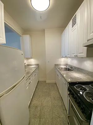 Rented by FirstService Realty (legacy) | media 16