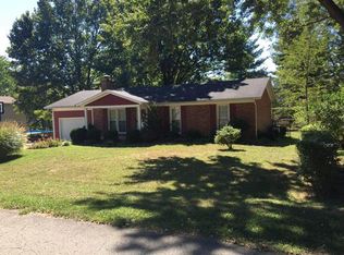 6623 Five Forks Dr, Pewee Valley, KY 40056