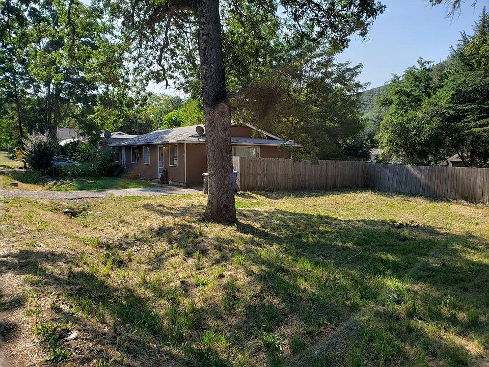 1st image of 1190-1192 4th Ave