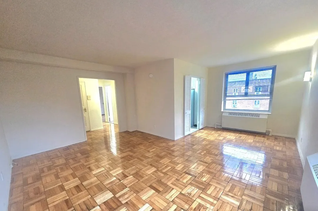 1 bed, 800 sqft, $2,268 — Photo 1