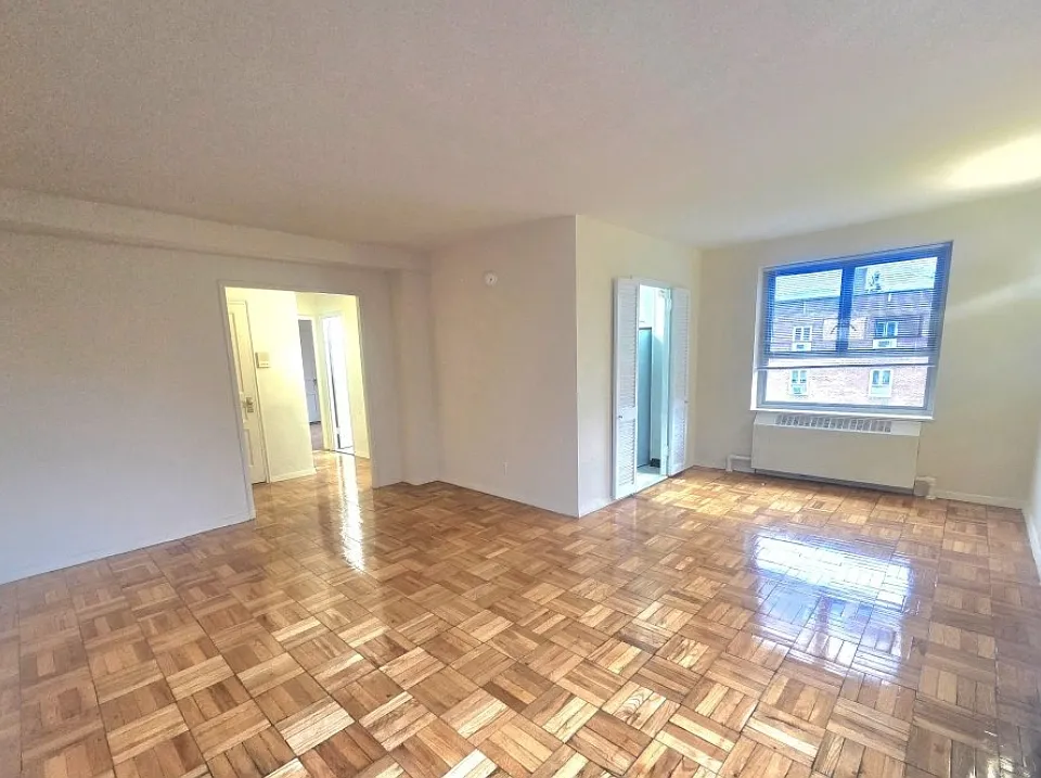 192-45 71st Cres #C