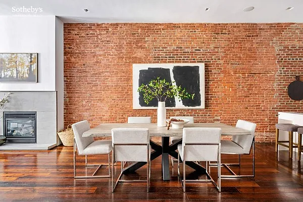 Sold by Sotheby's International Realty | media 5