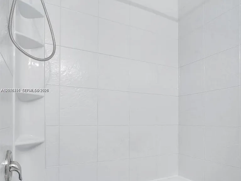 800 Sorrento Dr #2 — Photo 27