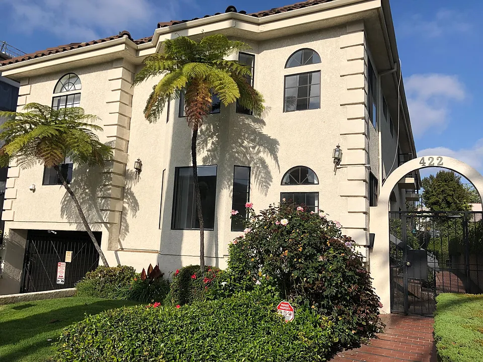 422 S Palm Dr #2