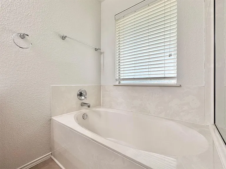 1015 Aiken Dr — Photo 28