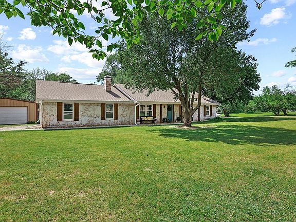2nd image of 3353 County Road 2130