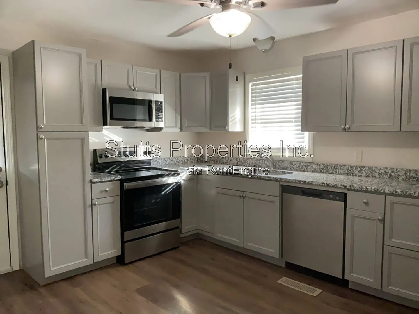 3 bed, 1.0 bath, 1116 sqft, $1,095 — Photo 4