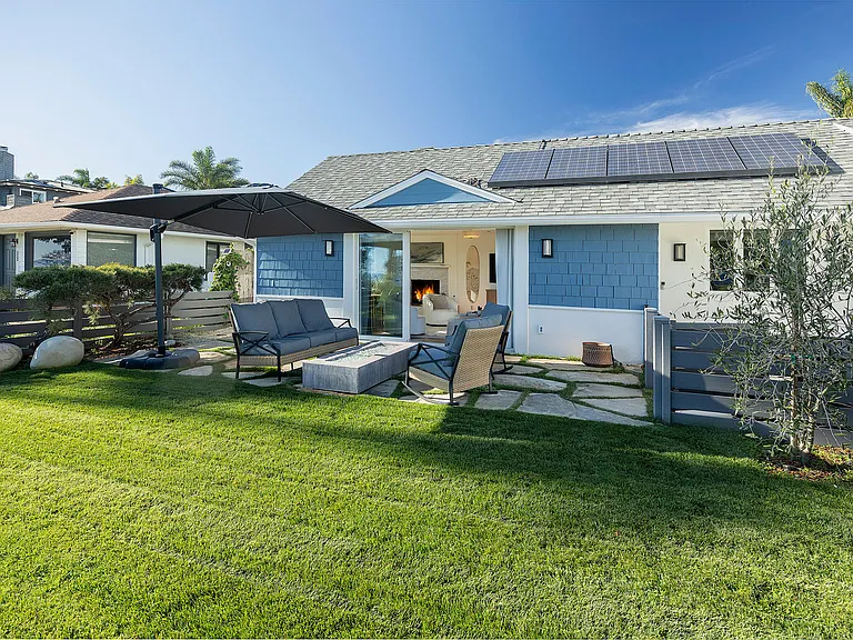 1212 Shoreline Dr — Photo 3