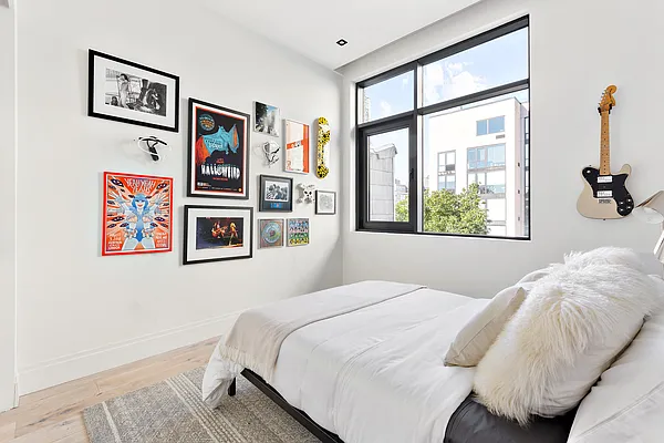 Sold by Compass | media 17