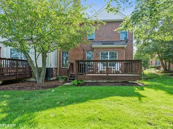 29 Red Tail Dr, Hawthorn Woods, IL 60047