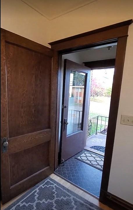 1st image of 119 N 15th Ave E