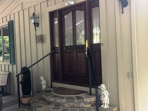 4th image of 634 Armstrong Dr