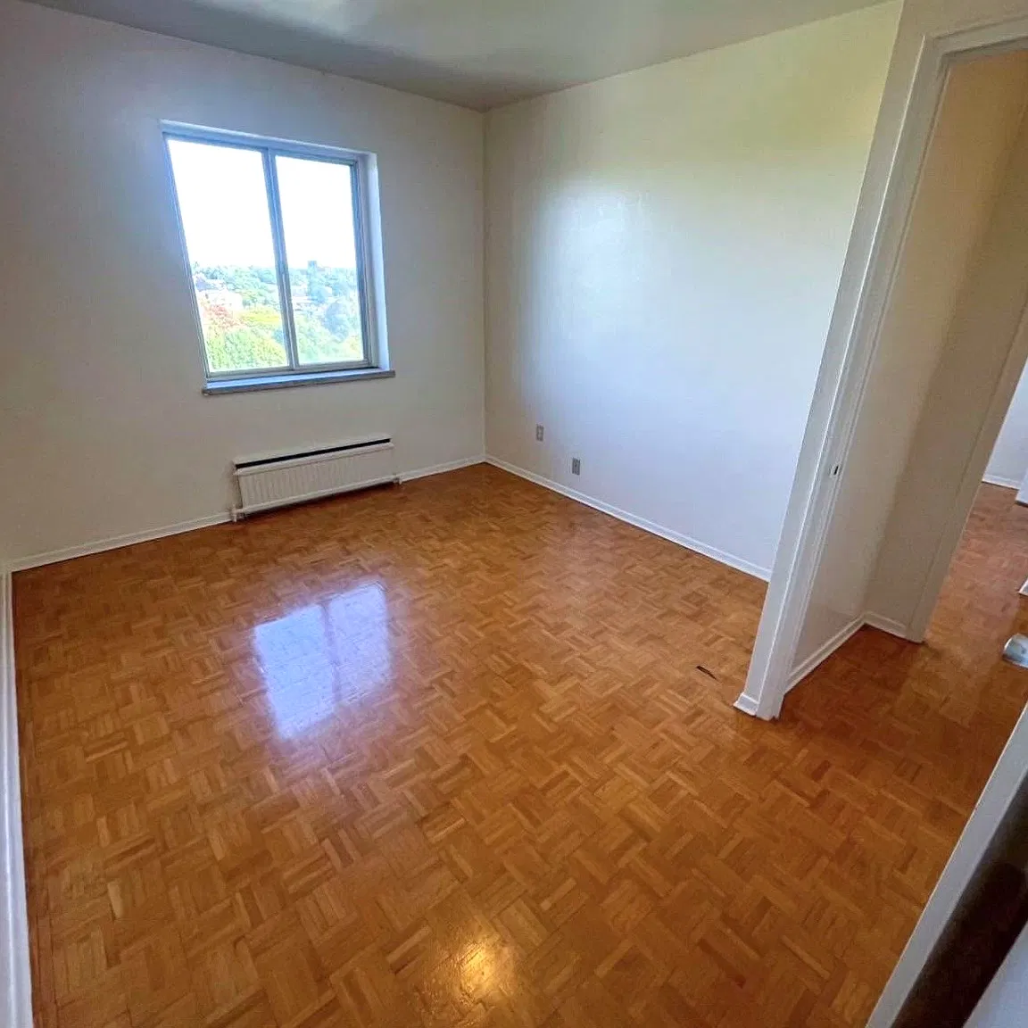 1 bed, 700 sqft, $1,800 — Photo 4