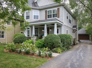 1234 Ridgewood Dr, Highland Park, IL