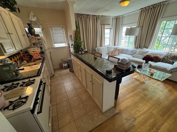 1930 Argyle Ave APT 9