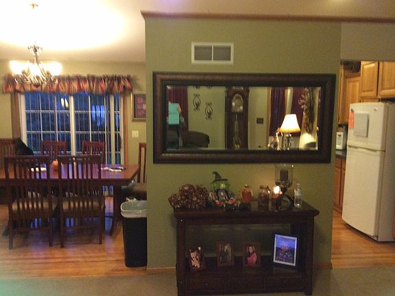 3rd image of 2845 Sandra Ln